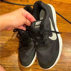 Nike sneakers size 5Y